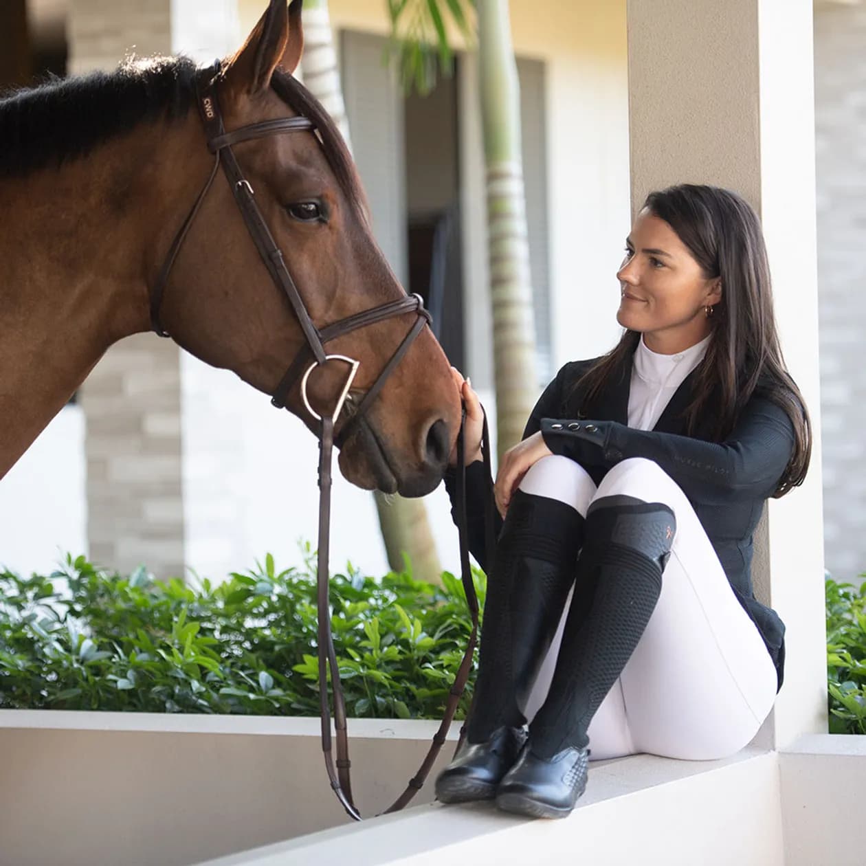 vêtements d'équitation femme élégante